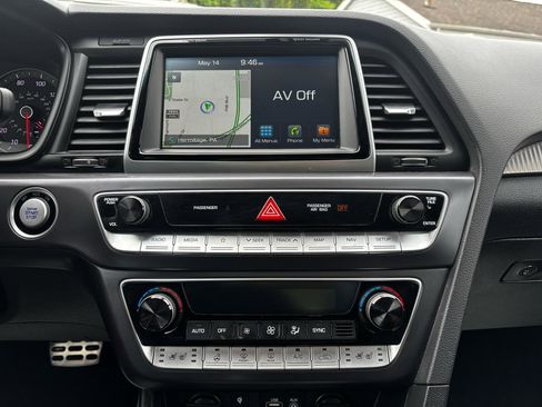 Used 2018 Hyundai Sonata Limited w/ Cargo Package FWD image 17