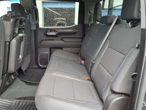 Used 2024 Chevrolet Silverado 1500 RST AWD/4WD image 17