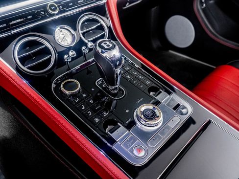 Used 2023 Bentley Continental GT V8 image 49