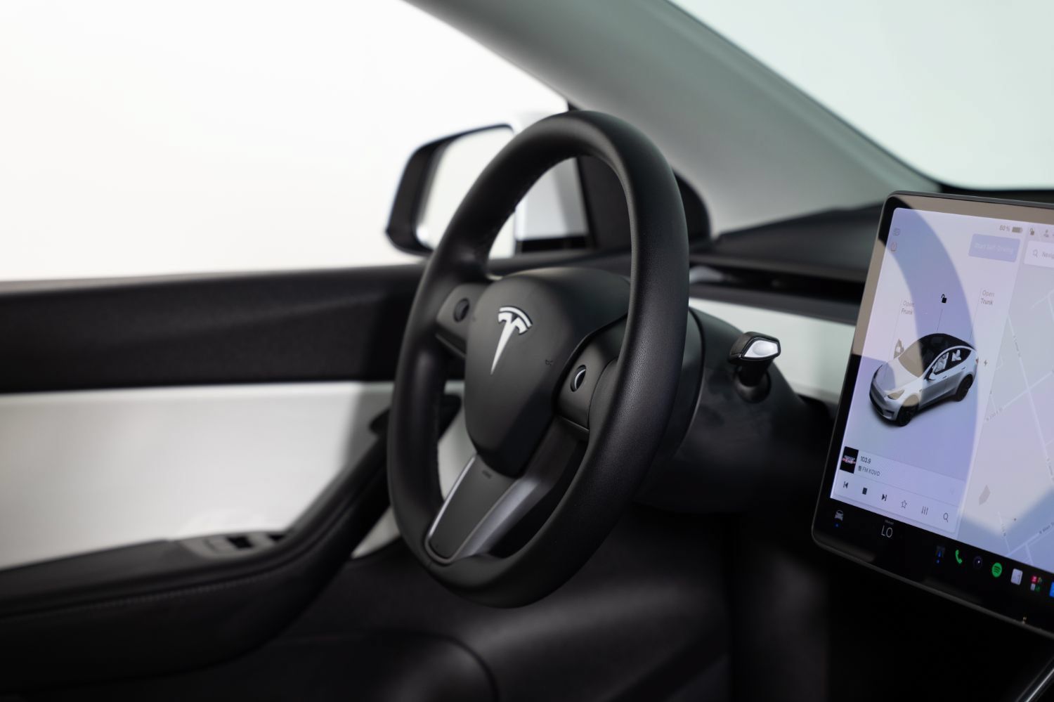 Used 2021 Tesla Model Y Long Range AWD/4WD image 25