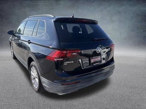 Used 2019 Volkswagen Tiguan SE w/ Panoramic Sunroof Package AWD/4WD image 10