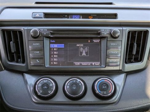 Used 2015 Toyota RAV4 LE image 19