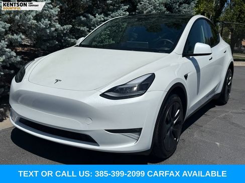 Used 2024 Tesla Model Y Long Range AWD/4WD image 3