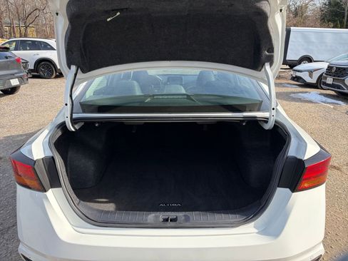 Used 2025 Nissan Altima 2.5 SV image 31
