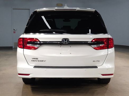 Used 2022 Honda Odyssey Elite image 6