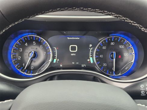 New 2026 Chrysler Pacifica Select image 15