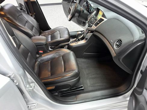 Used 2016 Chevrolet Cruze LTZ FWD image 24
