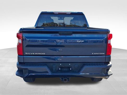 Used 2020 Chevrolet Silverado 1500 Custom w/ Custom Value Package image 5