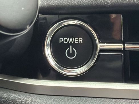 Used 2023 Mitsubishi Outlander ES image 18