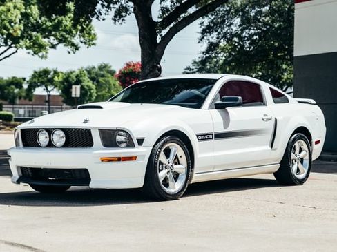 Used 2007 Ford Mustang GT Premium RWD image 8