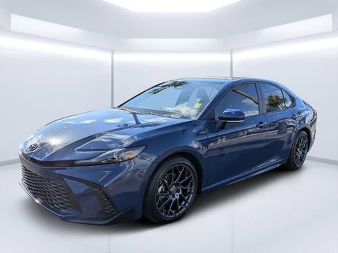 Used 2025 Toyota Camry SE w/ Convenience Package FWD image 7