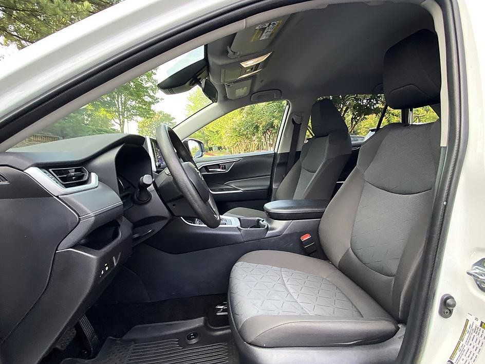 Certified 2025 Toyota RAV4 XLE AWD/4WD image 11