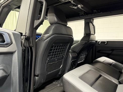 Used 2024 Ford Bronco Big Bend w/ Sasquatch Package AWD/4WD image 16