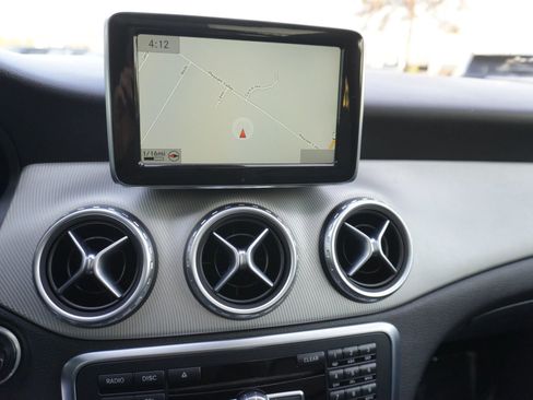 Used 2015 Mercedes-Benz GLA 250 4MATIC image 16