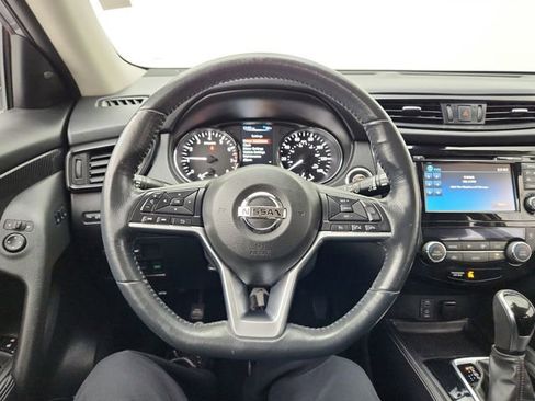 Used 2017 Nissan Rogue SL image 28