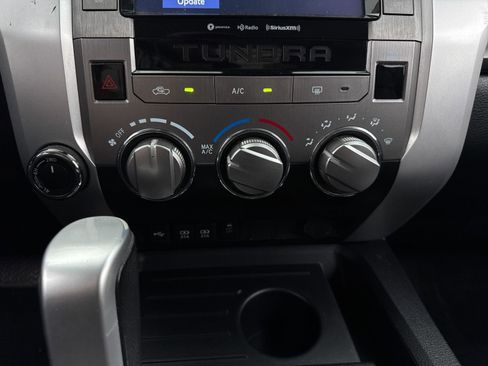 Used 2020 Toyota Tundra SR5 w/ SR5 Leather Package AWD/4WD image 22