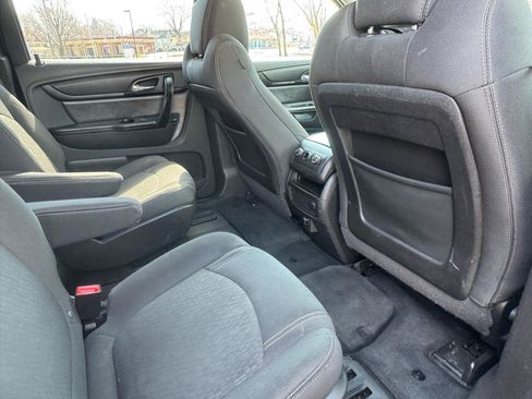 Used 2016 GMC Acadia SLE AWD/4WD image 40