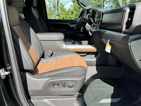 New 2026 Chevrolet Silverado 3500 High Country w/ High Country Premium Package image 13