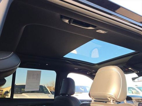 New 2025 Jeep Grand Cherokee Limited w/ Black Appearance Package image 11