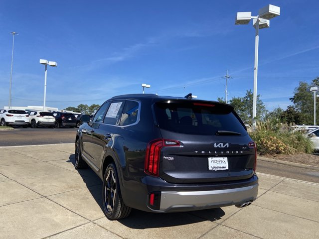 Used 2025 Kia Telluride S FWD image 13