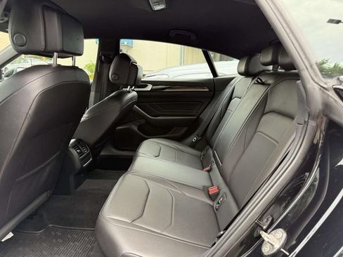 Used 2023 Volkswagen Arteon SE FWD image 13