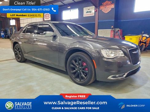 Used 2019 Chrysler 300 Limited image 5