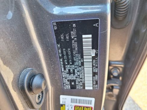 Used 2021 Toyota Highlander LE image 33