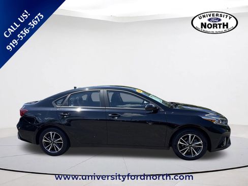 Used 2023 Kia Forte LXS FWD image 8
