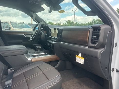 New 2026 Chevrolet Silverado 1500 High Country w/ Technology Package AWD/4WD image 34