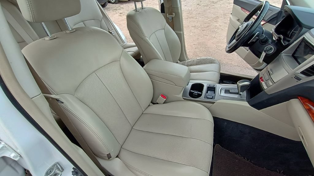 Used 2011 Subaru Outback 3.6R Limited w/ PWR Moonroof Pkg AWD/4WD image 20