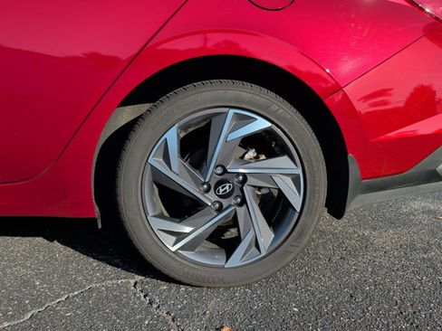 Certified 2025 Hyundai Elantra Sport FWD image 22