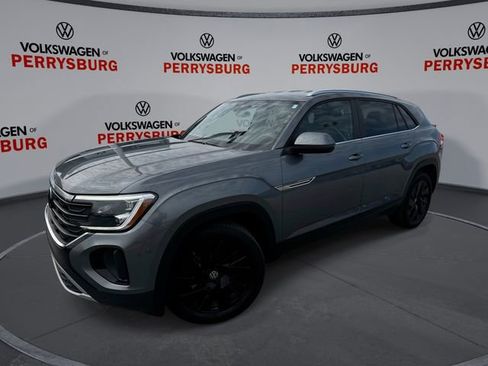 Certified 2024 Volkswagen Atlas Cross Sport SE w/ Black Wheel Package AWD/4WD image 1