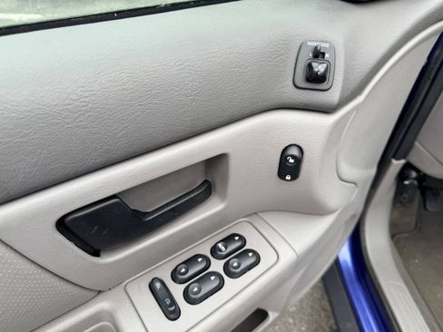 Used 2003 Ford Taurus SE FWD image 7