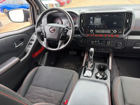 Used 2025 Nissan Frontier PRO-4X AWD/4WD image 20