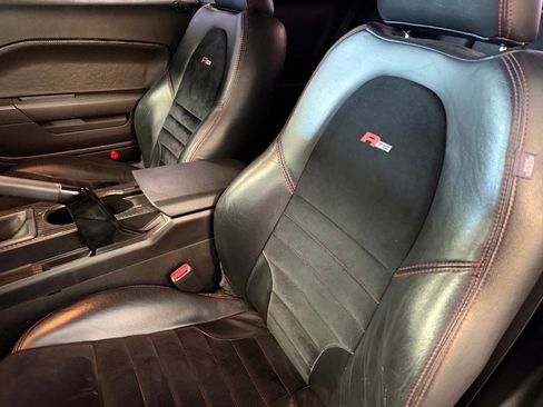 Used 2009 Ford Mustang GT Premium image 11