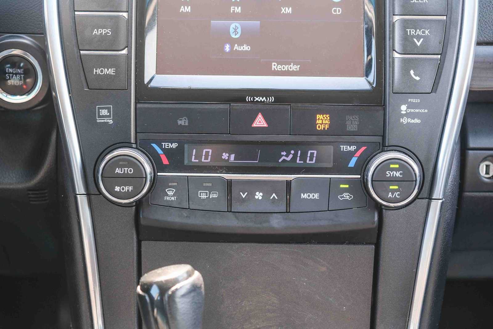Used 2017 Toyota Camry XLE w/ Convenience Package FWD image 14