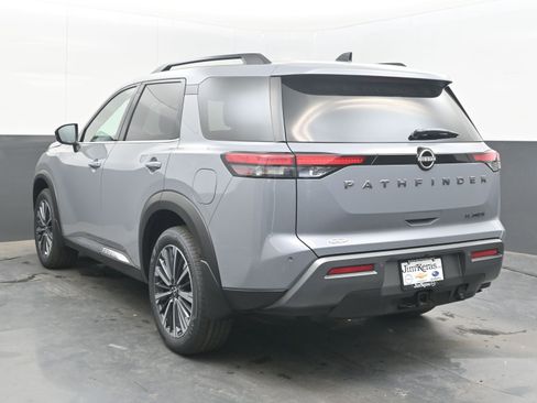 New 2026 Nissan Pathfinder Platinum FWD image 6