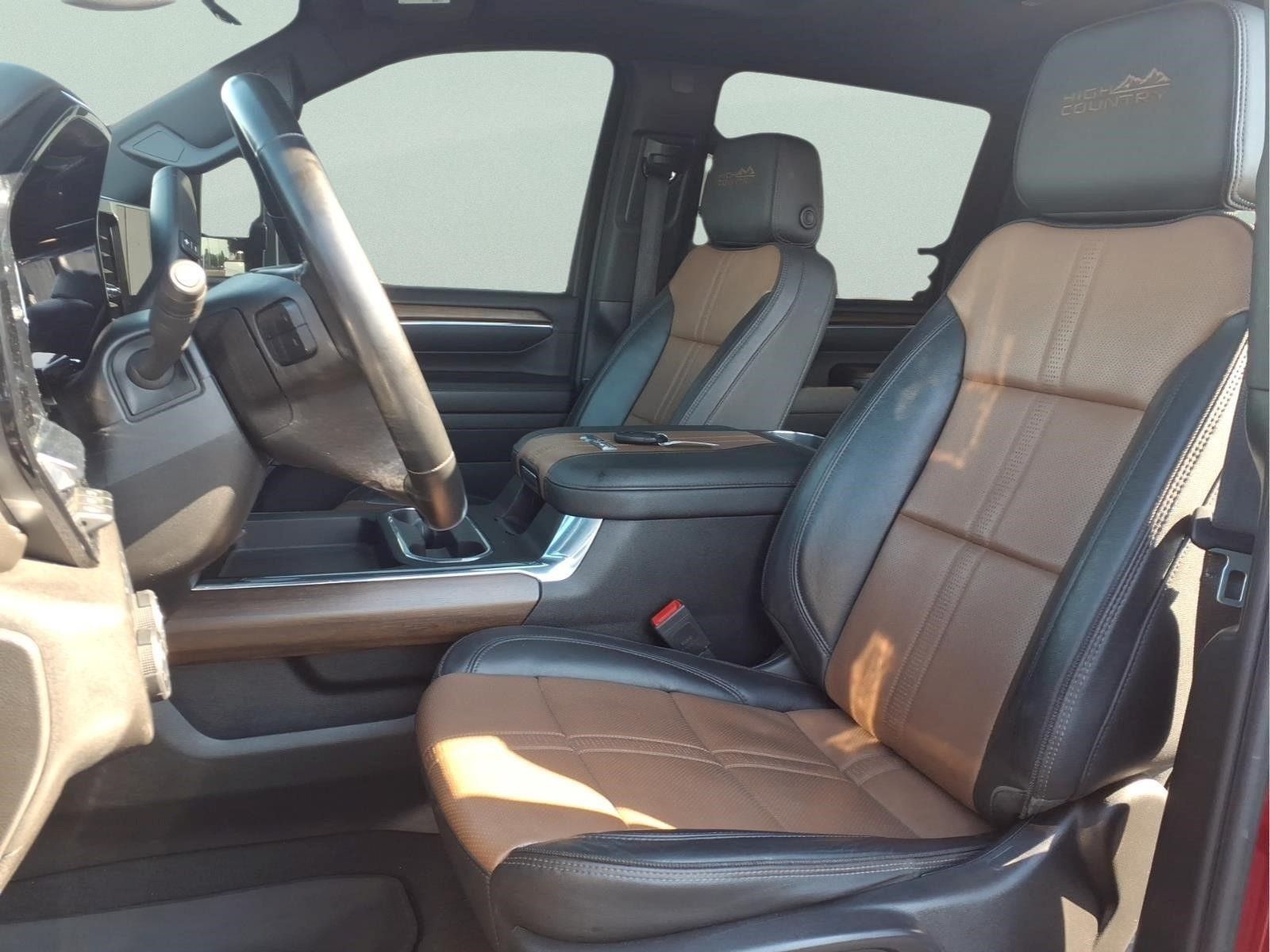 Used 2024 Chevrolet Silverado 2500 High Country w/ High Country Premium Package AWD/4WD image 25