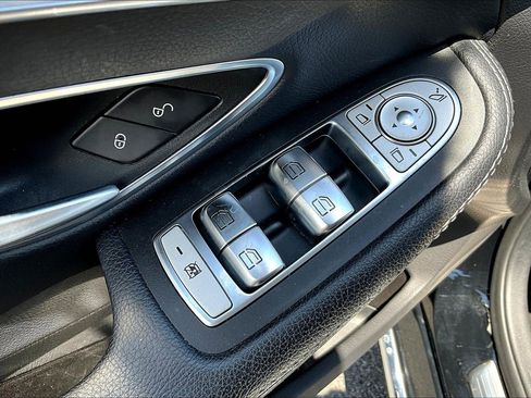 Used 2019 Mercedes-Benz C 300 Sedan w/ Premium Package image 34