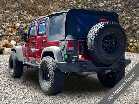Used 2012 Jeep Wrangler Unlimited Rubicon w/ Connectivity Group AWD/4WD image 11