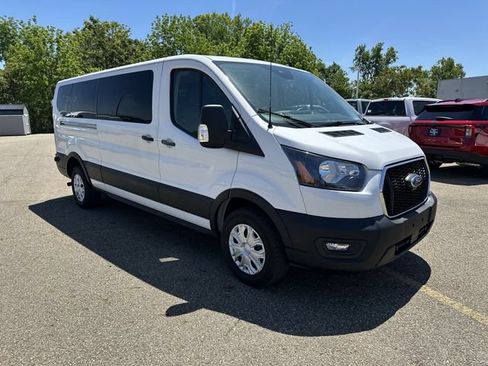 Used 2024 Ford Transit 350 XLT RWD image 11
