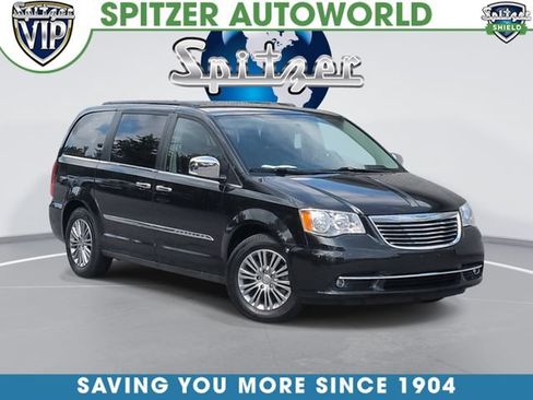 Used 2014 Chrysler Town & Country Touring-L w/ Driver Convenience Group FWD image 1