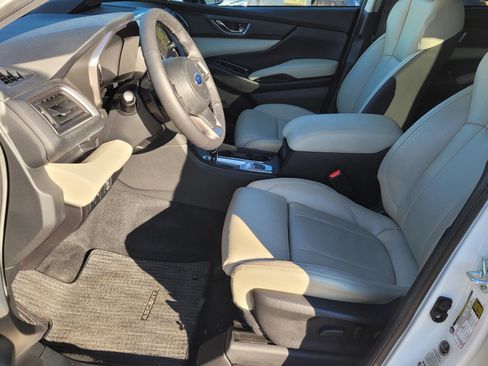 Used 2024 Subaru Ascent Limited image 3