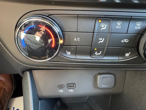 Used 2024 Buick Encore GX Preferred w/ Comfort Package image 36