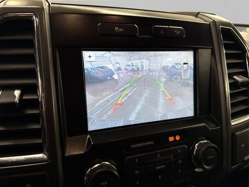Used 2017 Ford F250 XLT w/ XLT Premium Package image 27