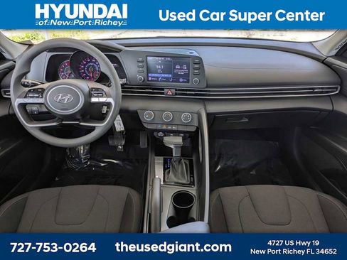 Used 2023 Hyundai Elantra SE FWD image 14