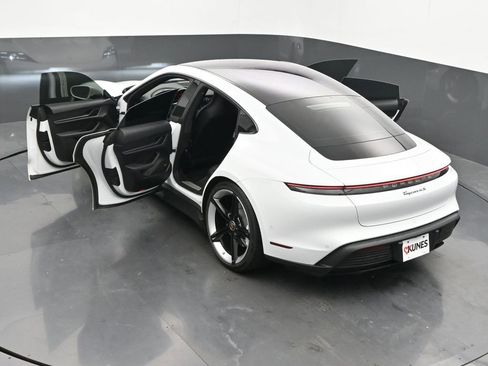 Used 2020 Porsche Taycan 4S image 66
