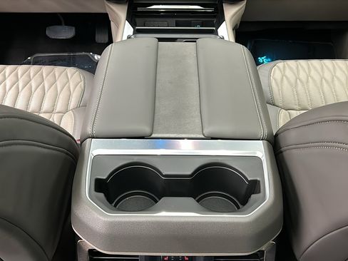 Used 2026 Ford F450 Platinum w/ Platinum Plus Package image 39