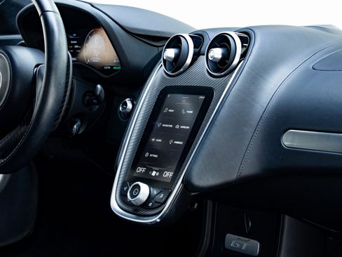 Used 2023 McLaren GT RWD image 33