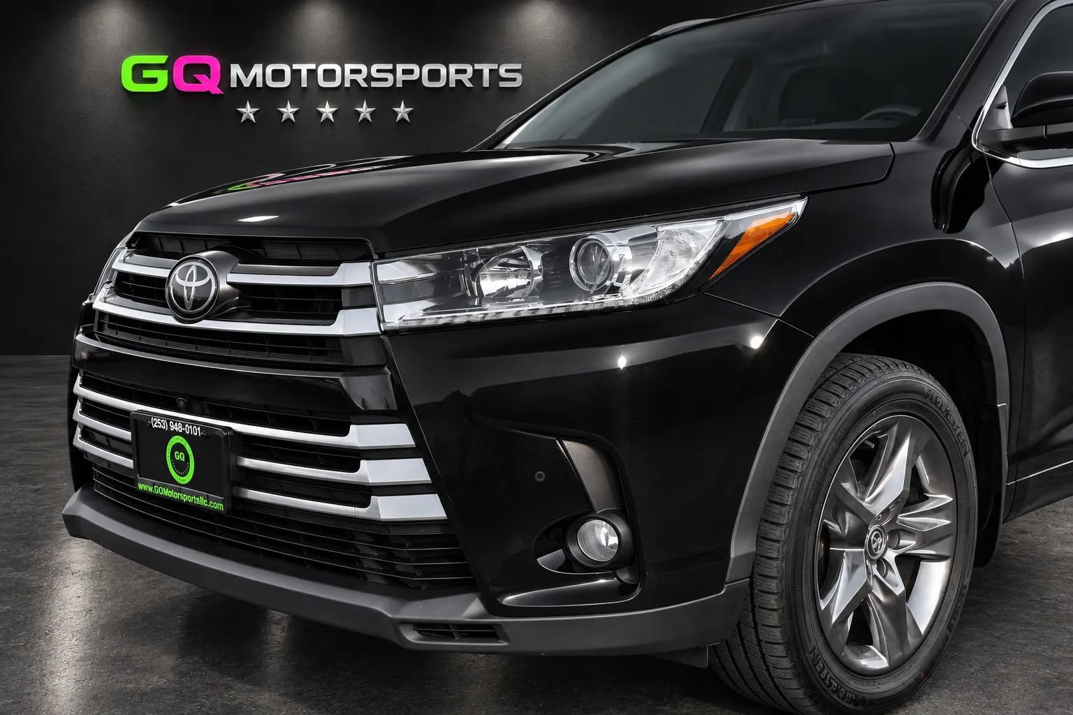 Used 2017 Toyota Highlander Limited Platinum AWD/4WD image 4